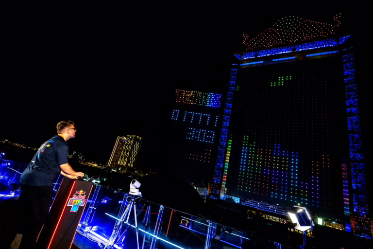 Fehmi Atalar uit Turkije is de wereldkampioen Red Bull Tetris
