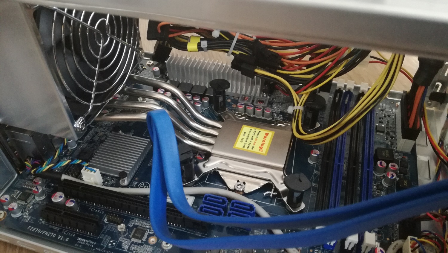 Shuttle XPC SZ270R9