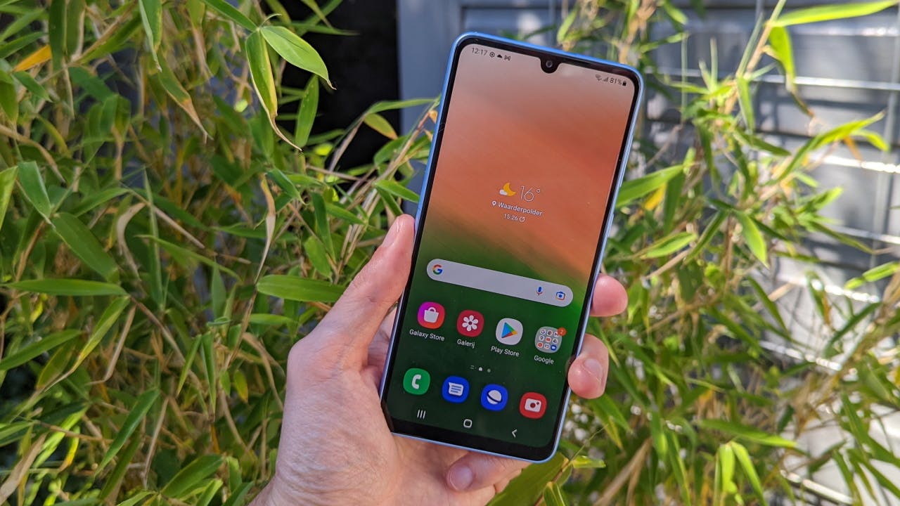 Samsung Galaxy A33 – Door de Galaxies het bos niet meer zien