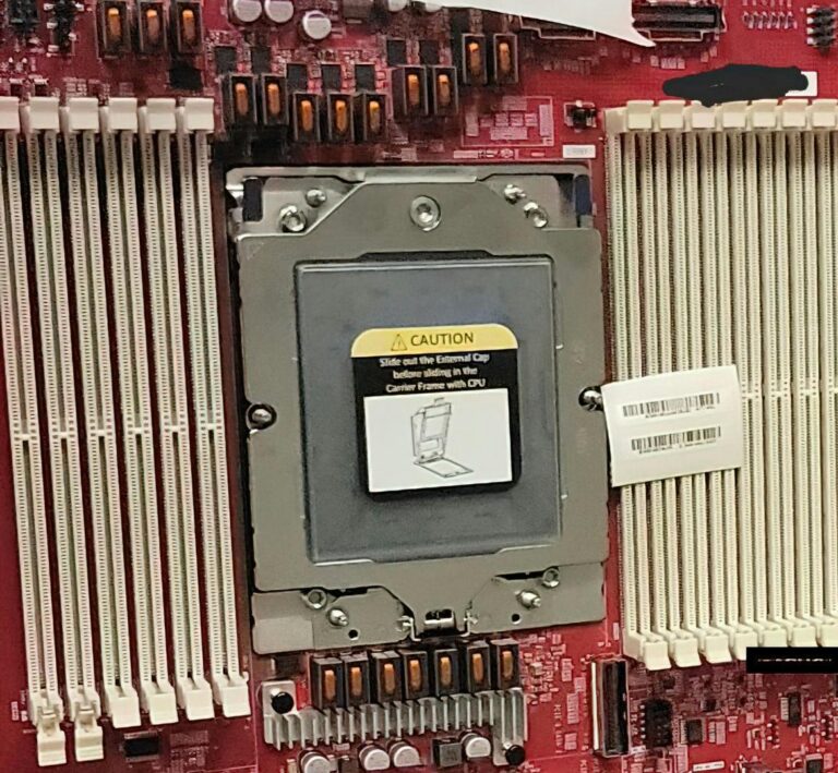 AMD’s SP5-socket voor datacenters gefotografeerd