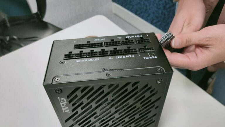 Foto’s van eerste ‘full-spec’ PCIe 5.0-voeding gelekt