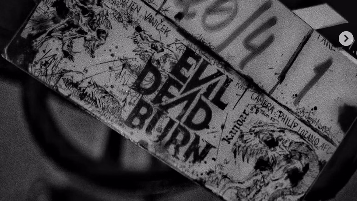 Evil Dead Burn laat eerste beelden zien en verschijnt op 10 juli in de bioscoop
